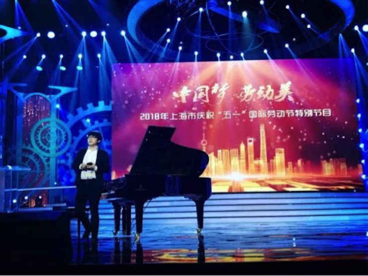 东方卫视五一晚会  AG真人艺术家宋思衡奏响《长江之歌》